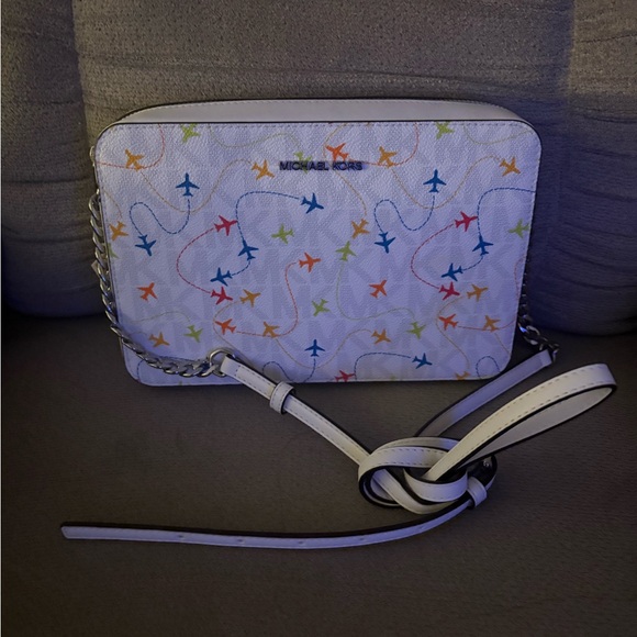 NEW AUTHENTIC Michael Kors Jet Set White Crossbody Bag - Picture 1 of 8
